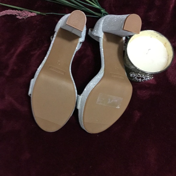 ❤️NEW 🖤TOP MODA “Bliss” 🖤SILVER SPARKLE HEELS - Picture 4 of 6